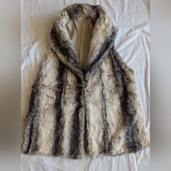 Soft Surroundings Feux Fox Fur And Knit Sweater Vest Size 1X - Picture 2 of 9
